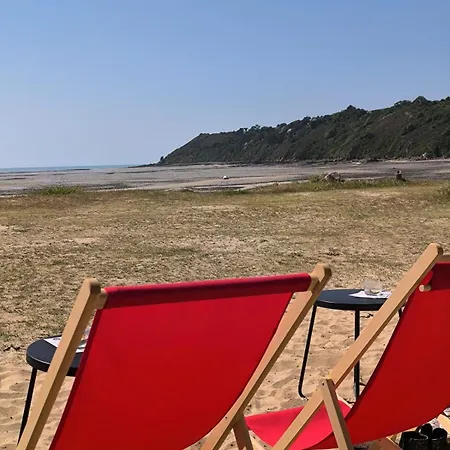 Proche De La Baie Du Mont Michel * Сен-Жан-ле-Тома