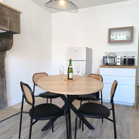 Proche De La Baie Du Mont Michel Saint-Jean-le-Thomas